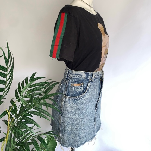 v i n t a g e :: Gitano Distressed Acid Wash Denim Mini Skirt - Picture 7 of 12